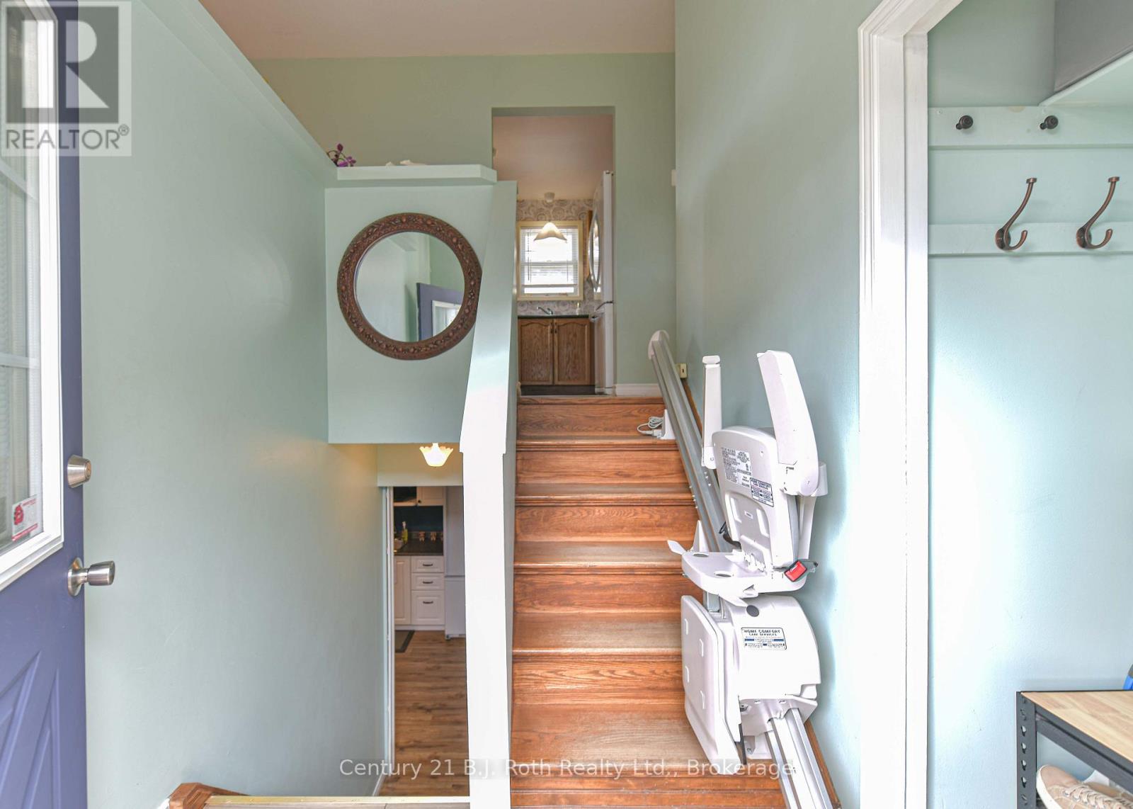 38 LOUISE LANE - 26