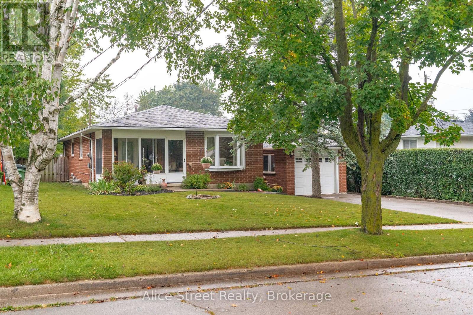 5 GLENBROOK DRIVE - 1