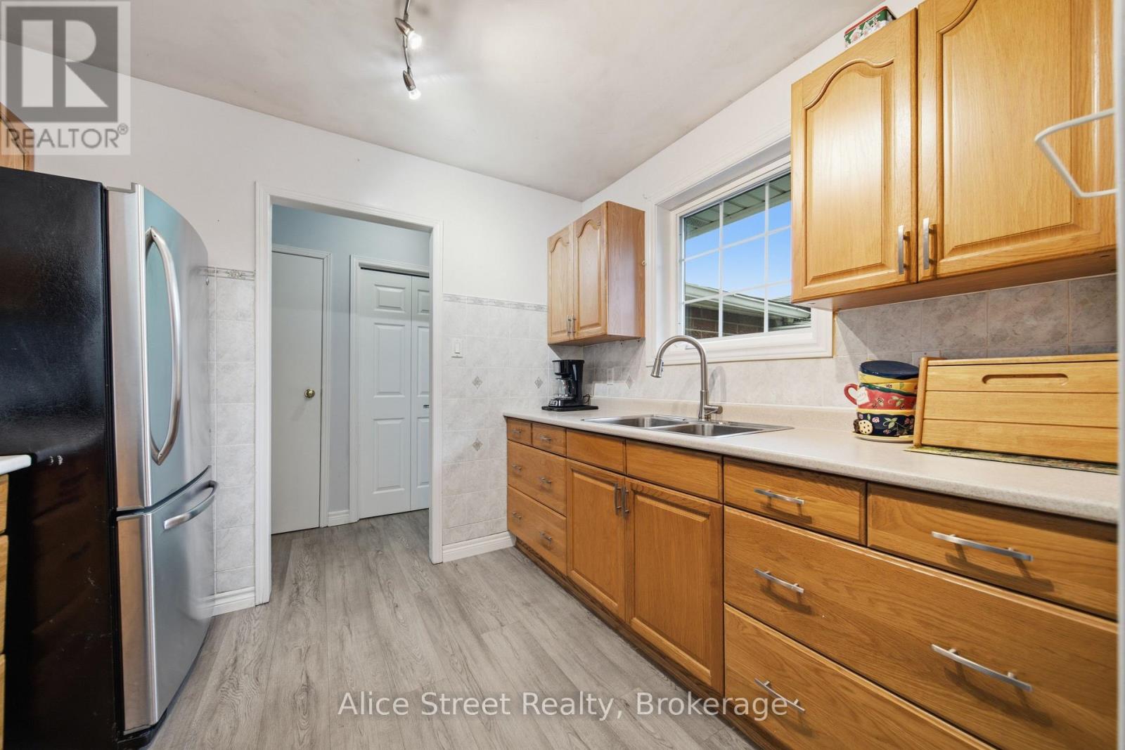 5 GLENBROOK DRIVE - Image 16