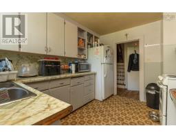 61 Forest Street, Yarmouth, NS B5A3L7 Photo 12
