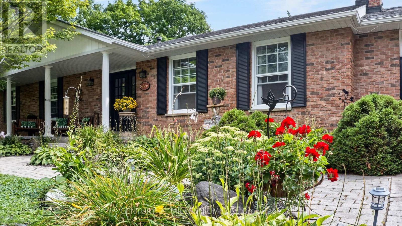 65 MAPLEWOOD DRIVE - Image 7