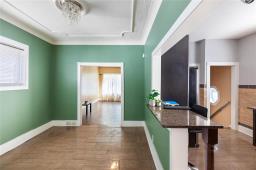 444 Burrows Avenue, Winnipeg, MB R2W2A1 Photo 12
