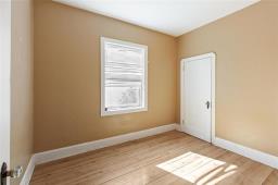 444 Burrows Avenue, Winnipeg, MB R2W2A1 Photo 15