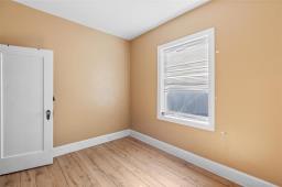 444 Burrows Avenue, Winnipeg, MB R2W2A1 Photo 16