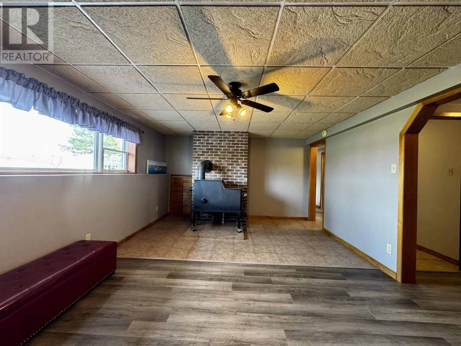 110 De Raymond St. - Image 25