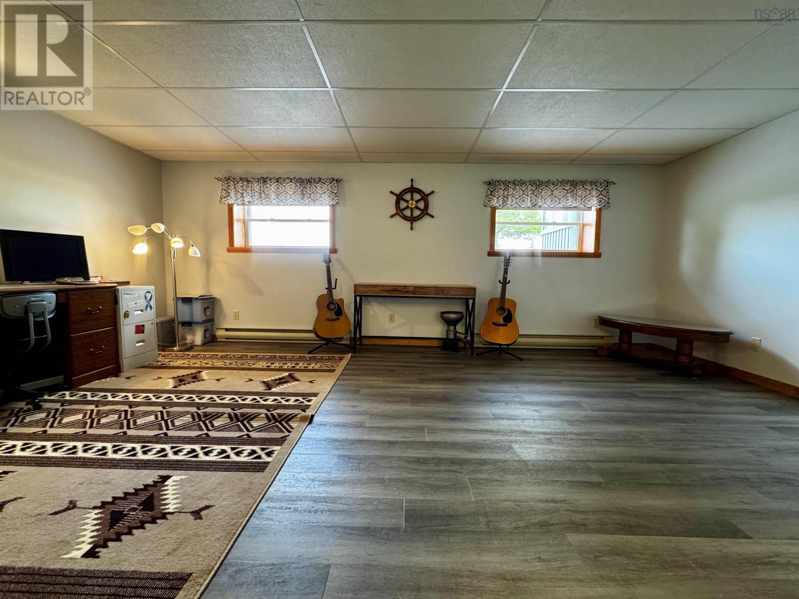 110 De Raymond St. - Image 27