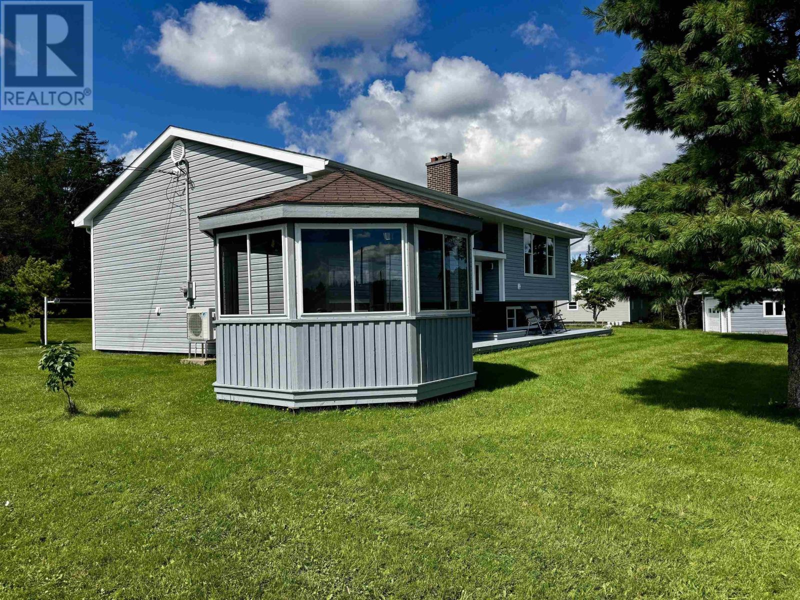 110 De Raymond St. - Image 37
