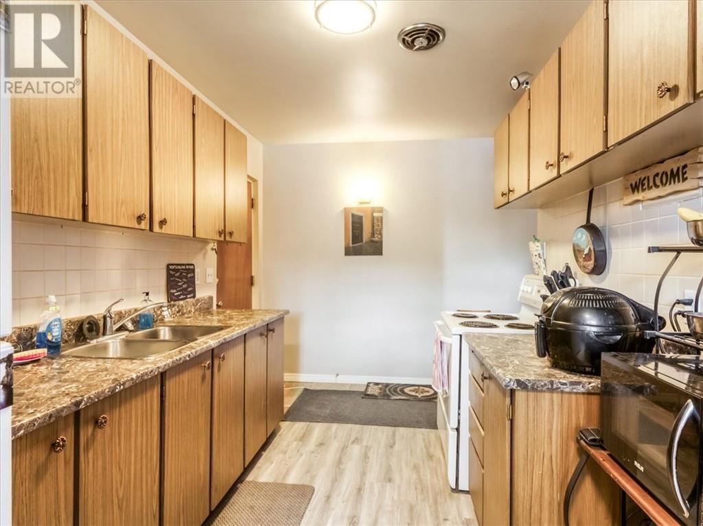 1492 Regent Street - 21