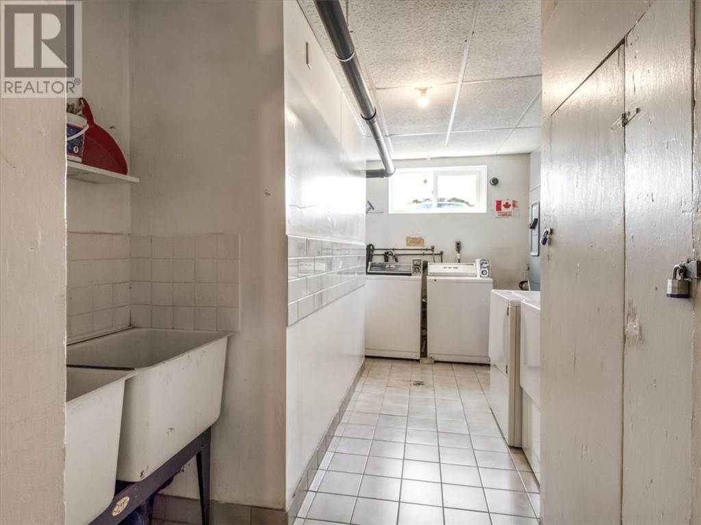1492 Regent Street - Image 41
