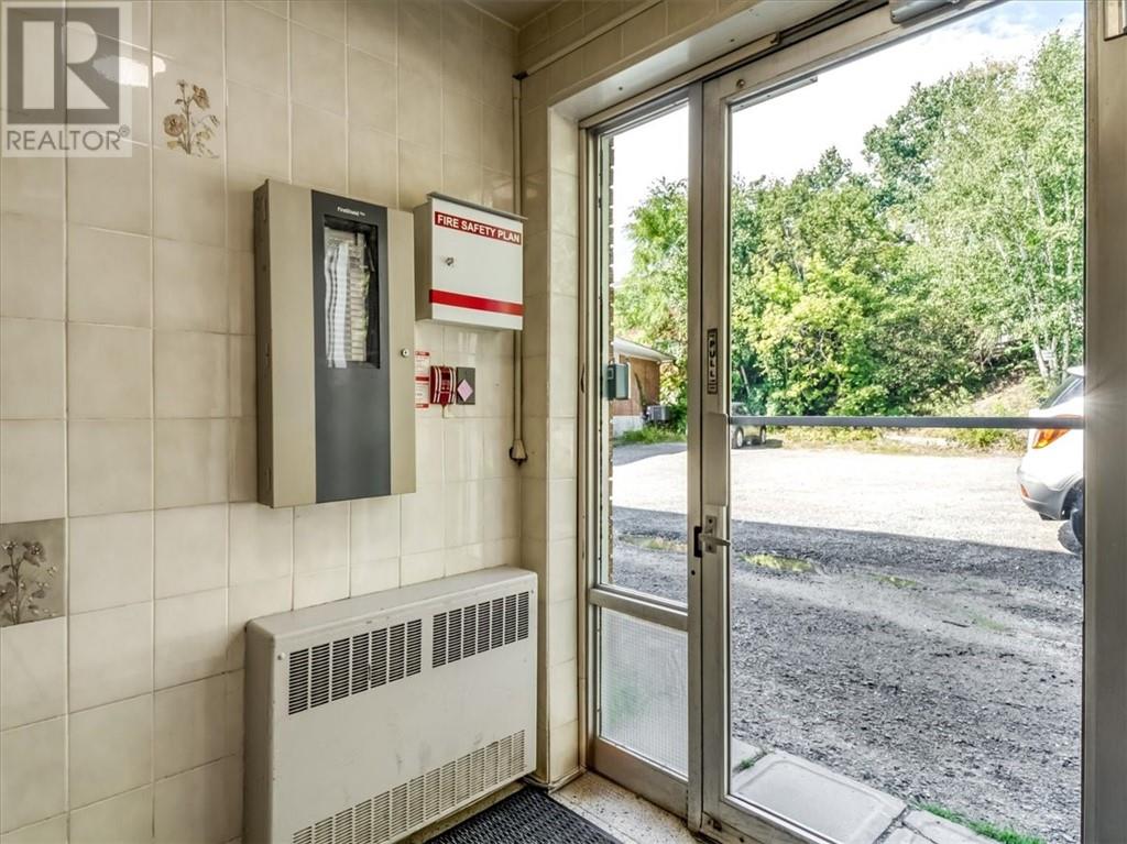 1492 Regent Street - 5