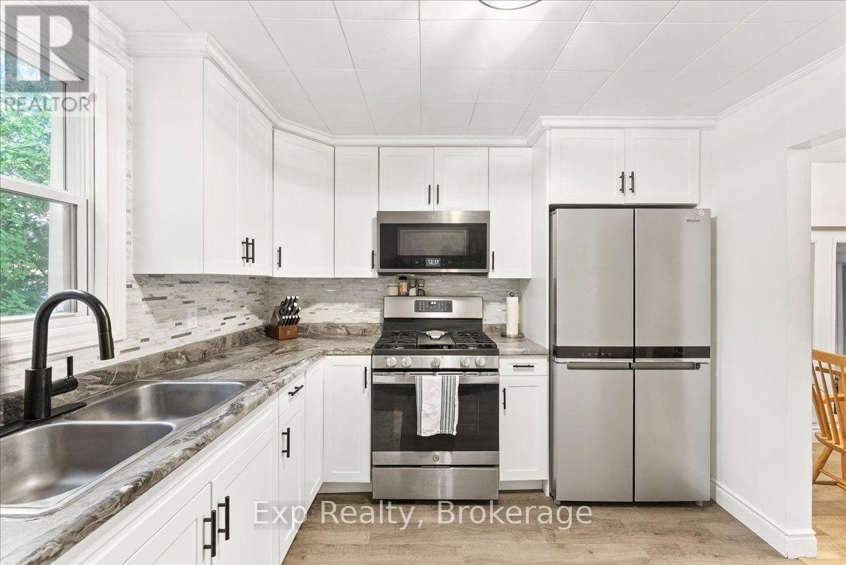 26 SHERBOURNE STREET N - Image 19