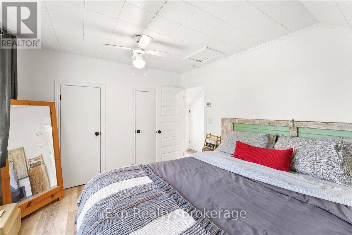 26 SHERBOURNE STREET N - Image 32