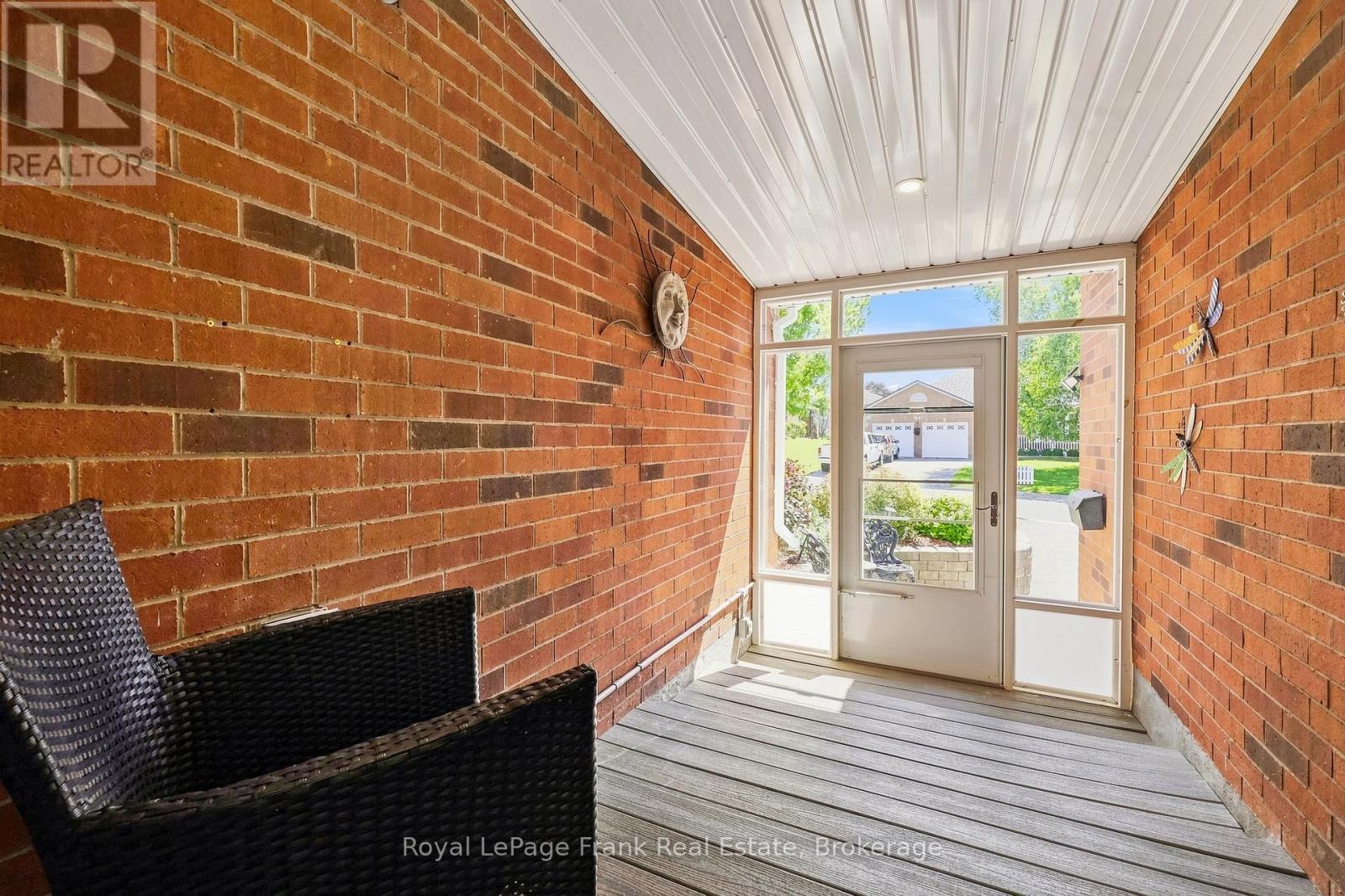 1846 STRATTON AVENUE - 3
