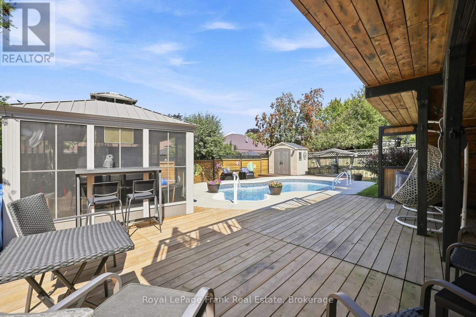 1846 STRATTON AVENUE - 37