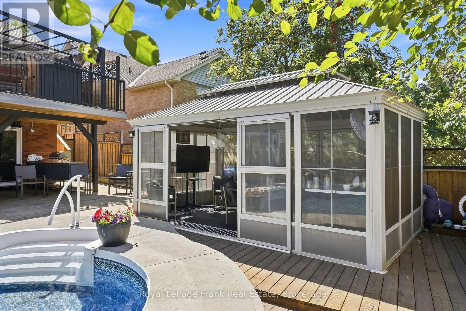 1846 STRATTON AVENUE - 41