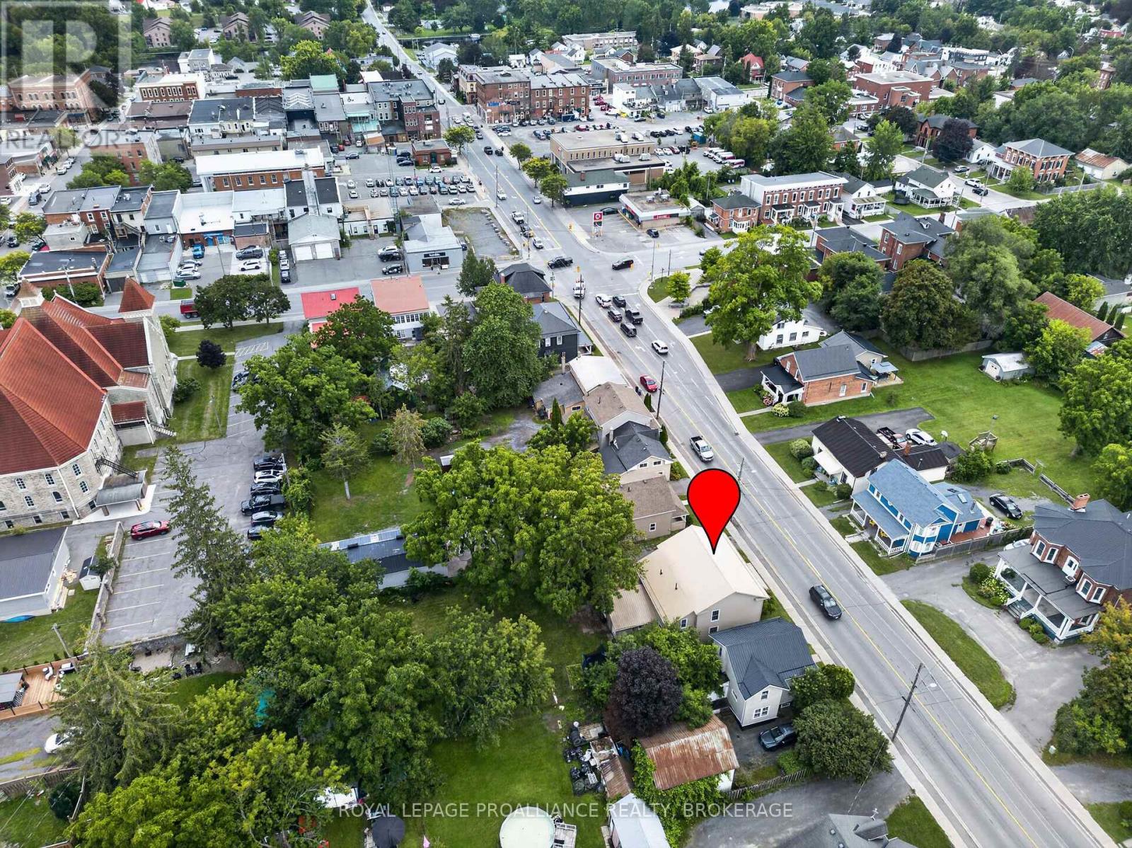167-169 CENTRE STREET N - 32