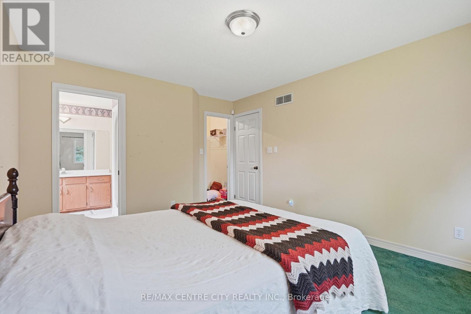 90 MORAINE CRESCENT - 22