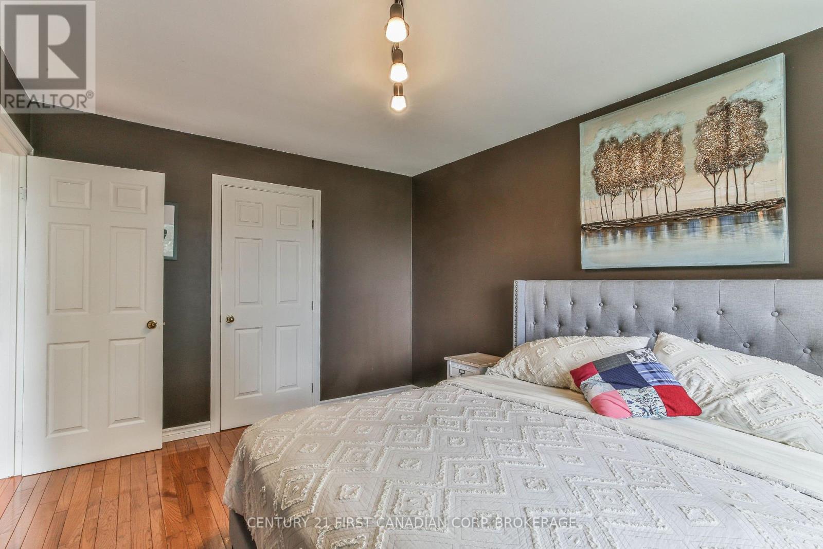 217 SELDON STREET - 18