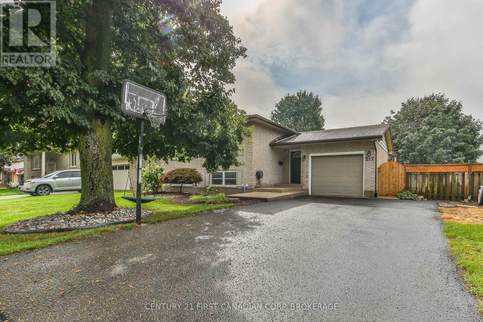 217 SELDON STREET - 3