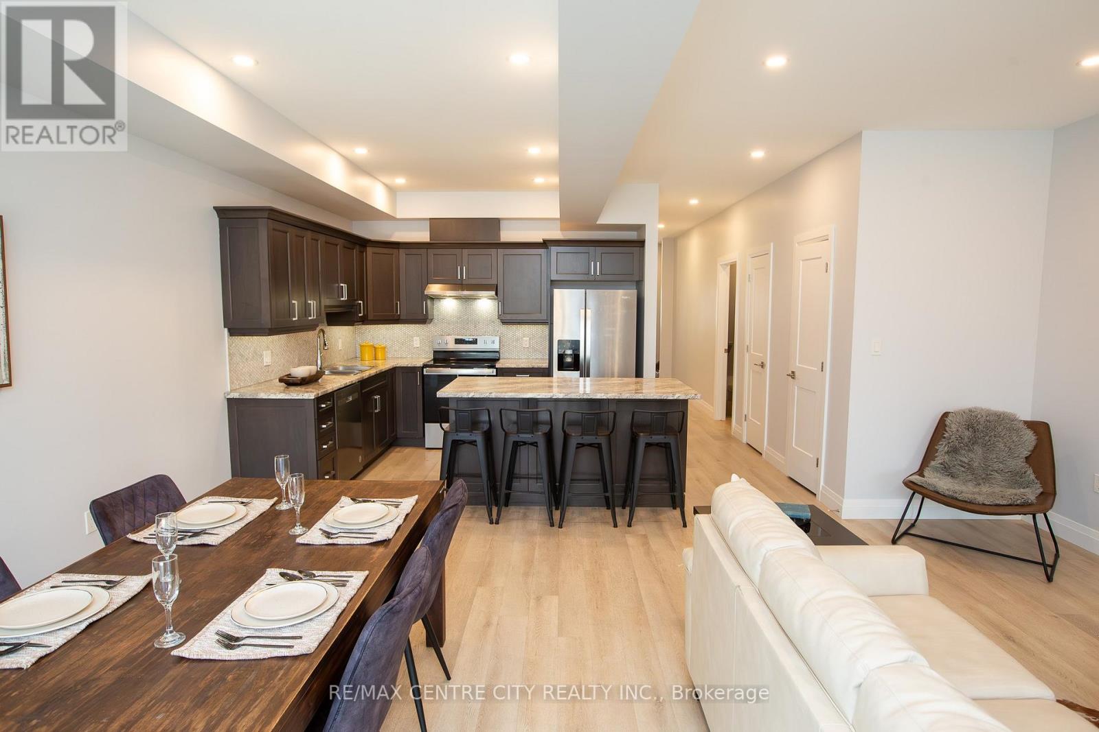 #21 275 JAMES STREET - Image 14