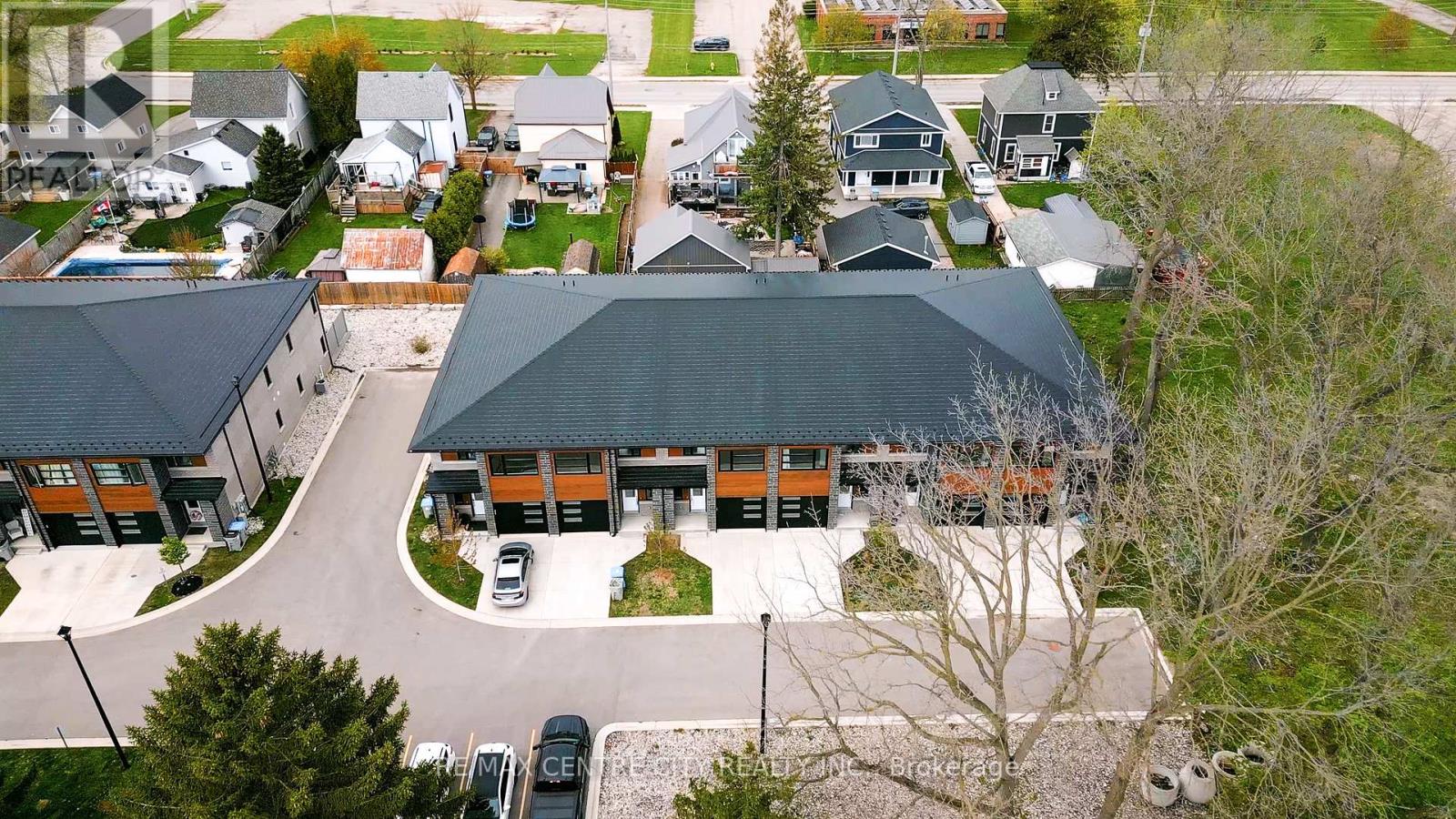 #21 275 JAMES STREET - Image 25