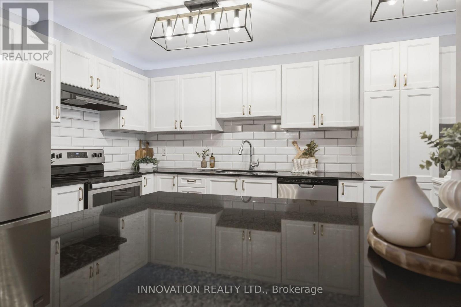 366 MEADOWBREEZE DRIVE - Image 16