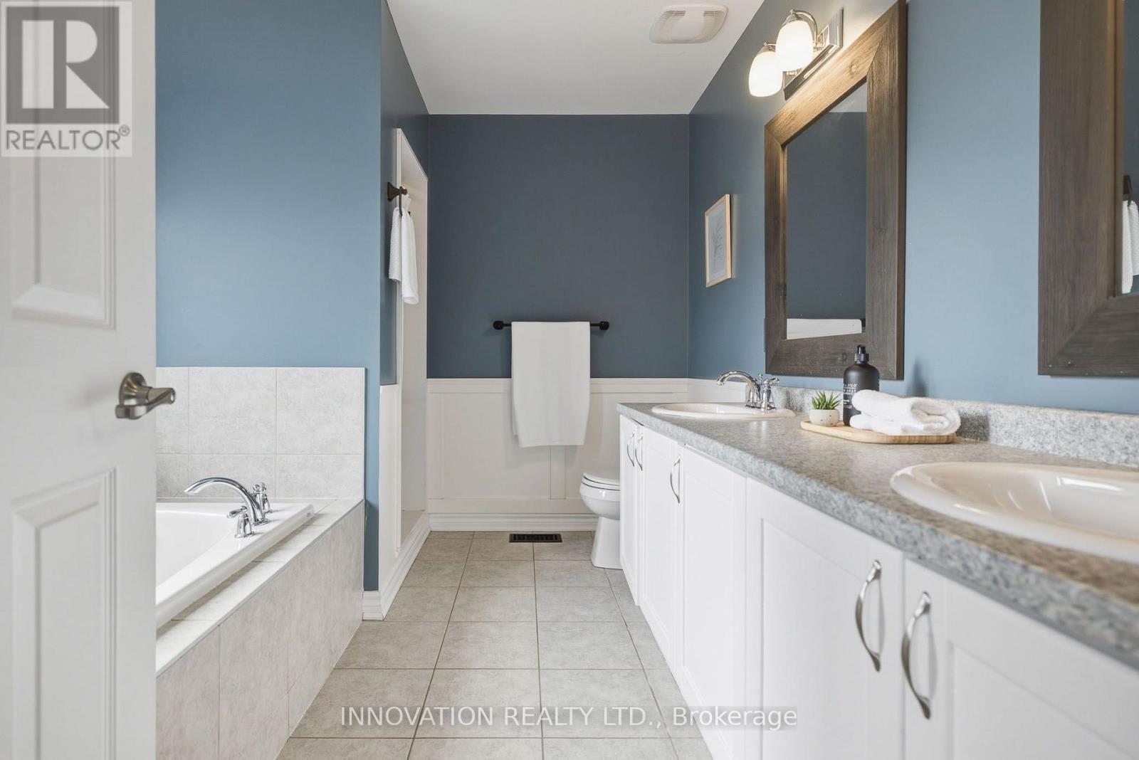 366 MEADOWBREEZE DRIVE - Image 25