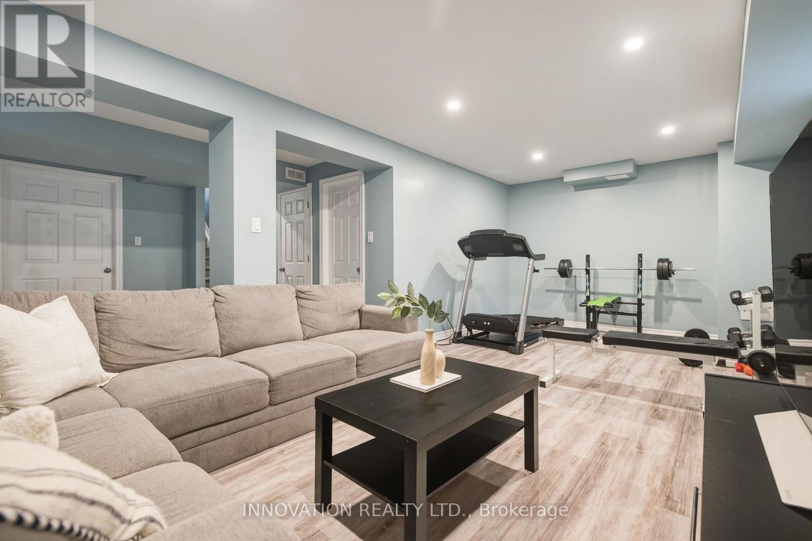 366 MEADOWBREEZE DRIVE - 35