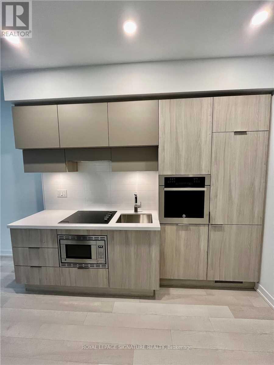 #308 39 ROEHAMPTON AVENUE - 3