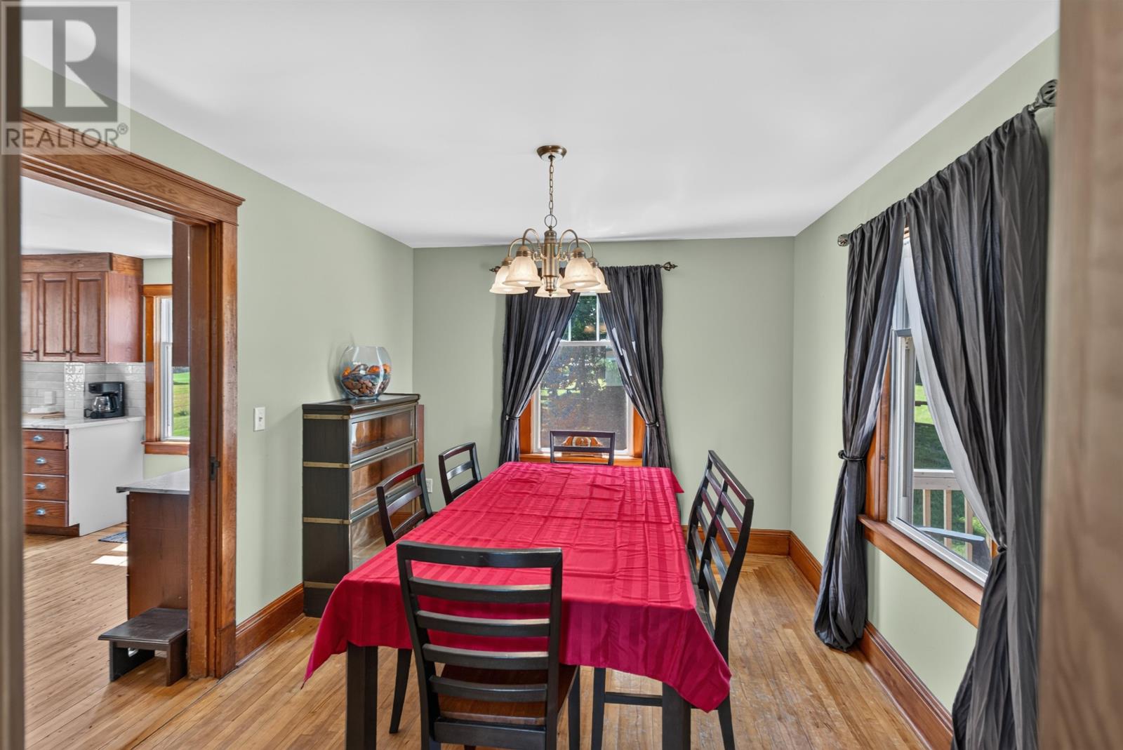 662-664 Long River Road - Image 11
