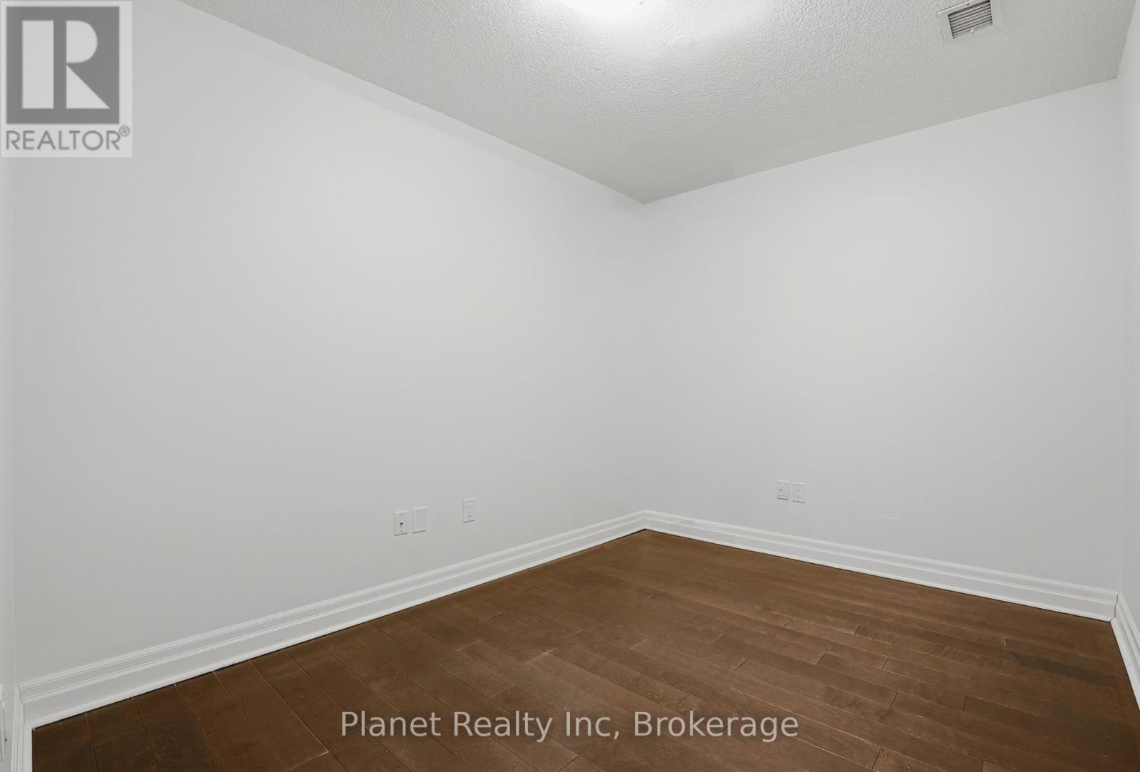 #501 150 WELLINGTON STREET E - 14