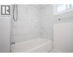 695 Glen Forrest Boulevard Unit# Upper, Waterloo, ON N2L4K7 Photo 18