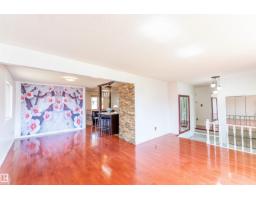 Great room - 16524 116 St Nw, Edmonton, AB T5X3T8 Photo 9