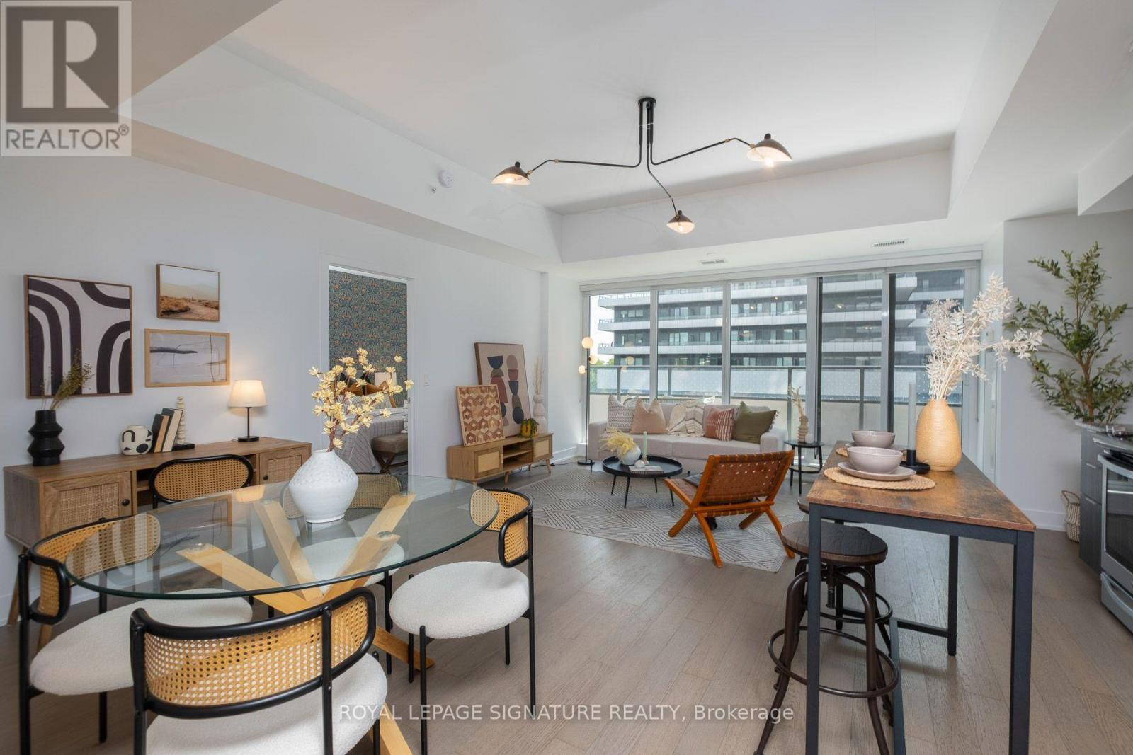 #230 30 SHORE BREEZE DRIVE - 2
