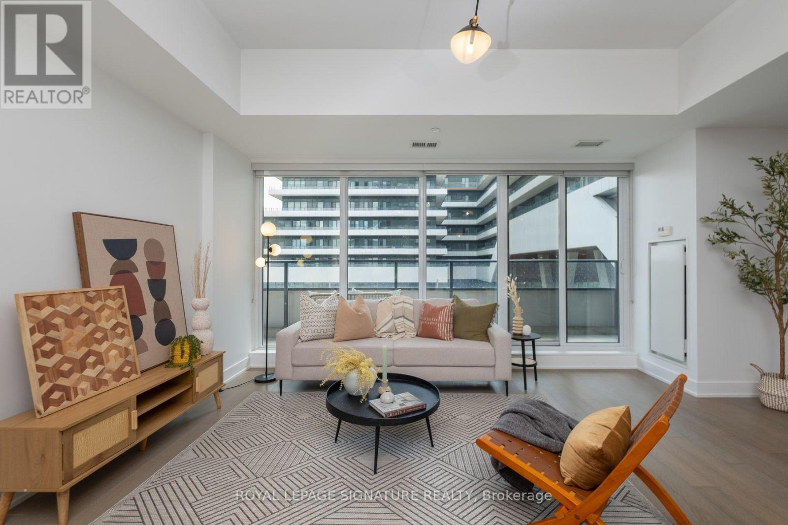 #230 30 SHORE BREEZE DRIVE - 5