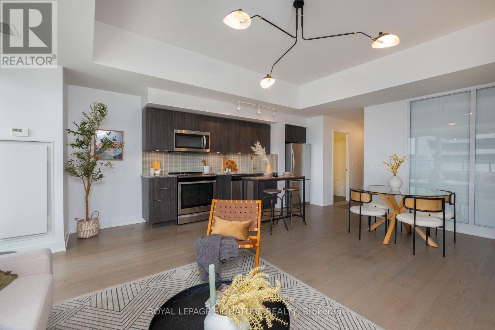 #230 30 SHORE BREEZE DRIVE - 7