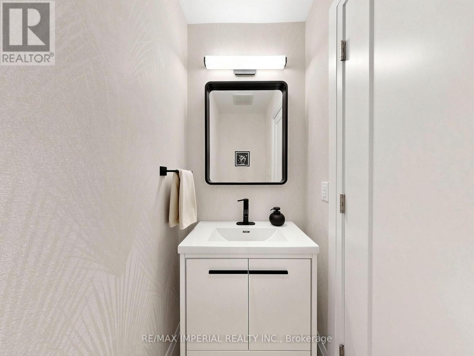 404 GLEN PARK AVENUE - Image 14