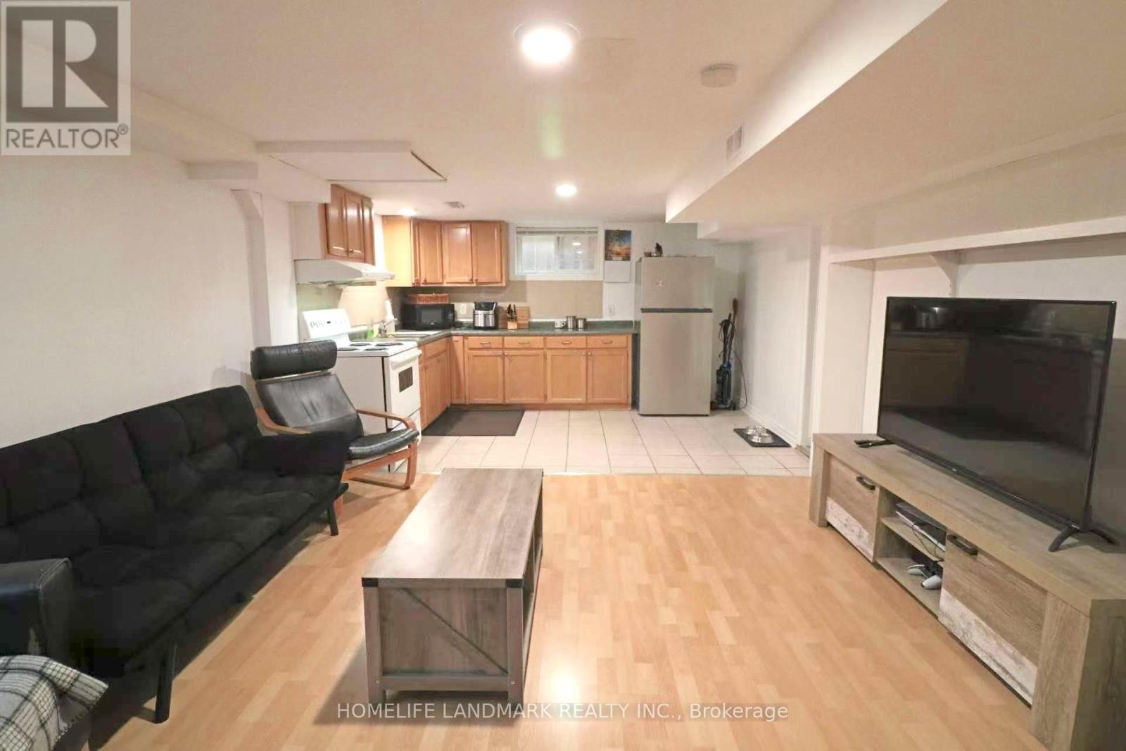 4472 Third Avenue, Niagara Falls (Downtown), Ontario, L2E4K9, Niagara Falls (Downtown), Ontario — photo 2 of 5