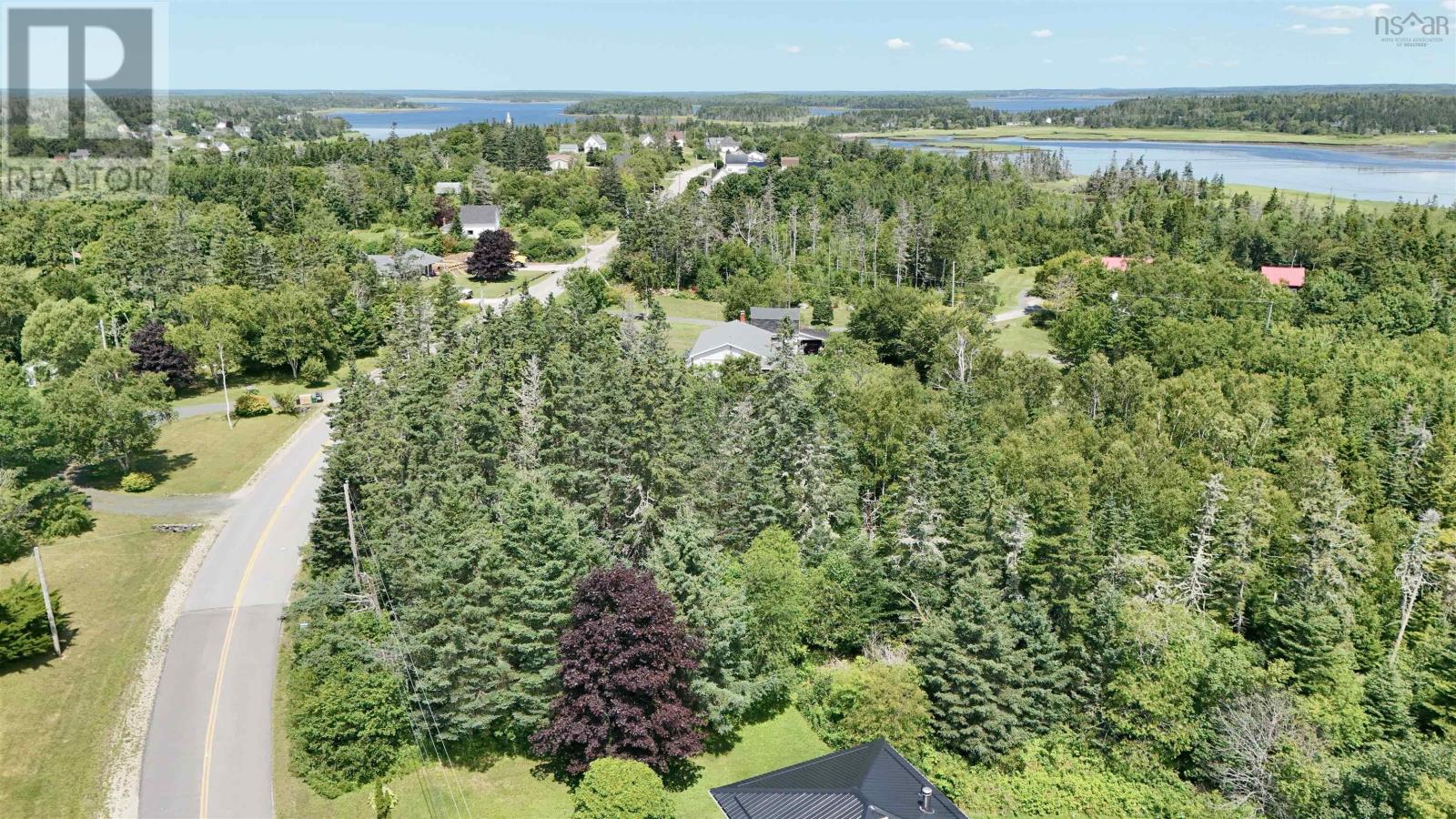 Property 8 of 10 of Lot Du Bas-De-L'ile Road