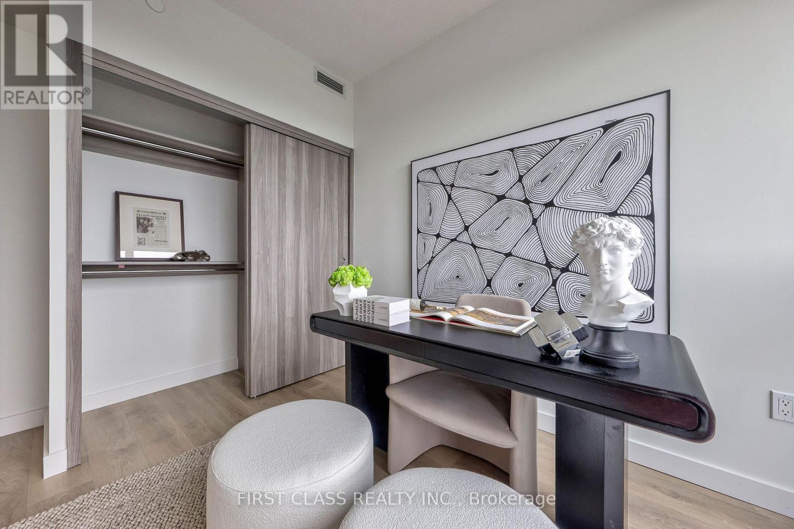 #2902 85 MCMAHON DRIVE - 26