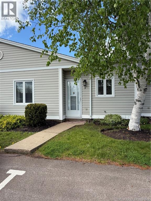 #5 84 Seaman Street - 1
