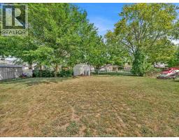 Laundry room - 235 George Street, Amherstburg, ON N9V2E8 Photo 7