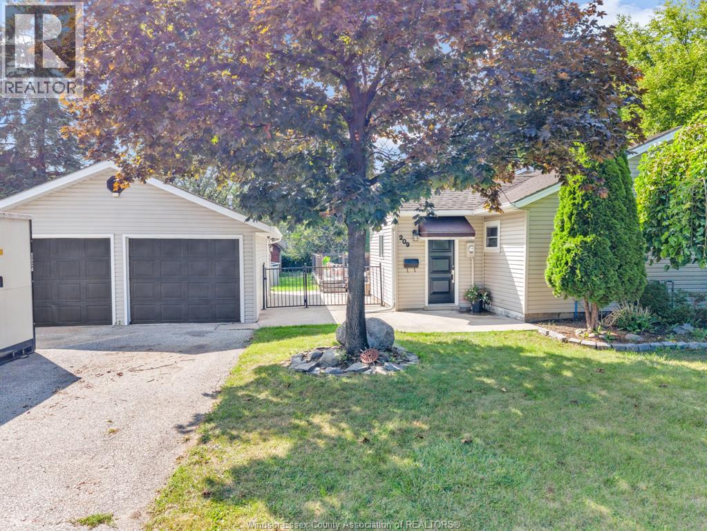 209 ST. ANDREWS - 1