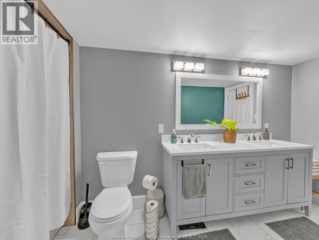 209 ST. ANDREWS - 16