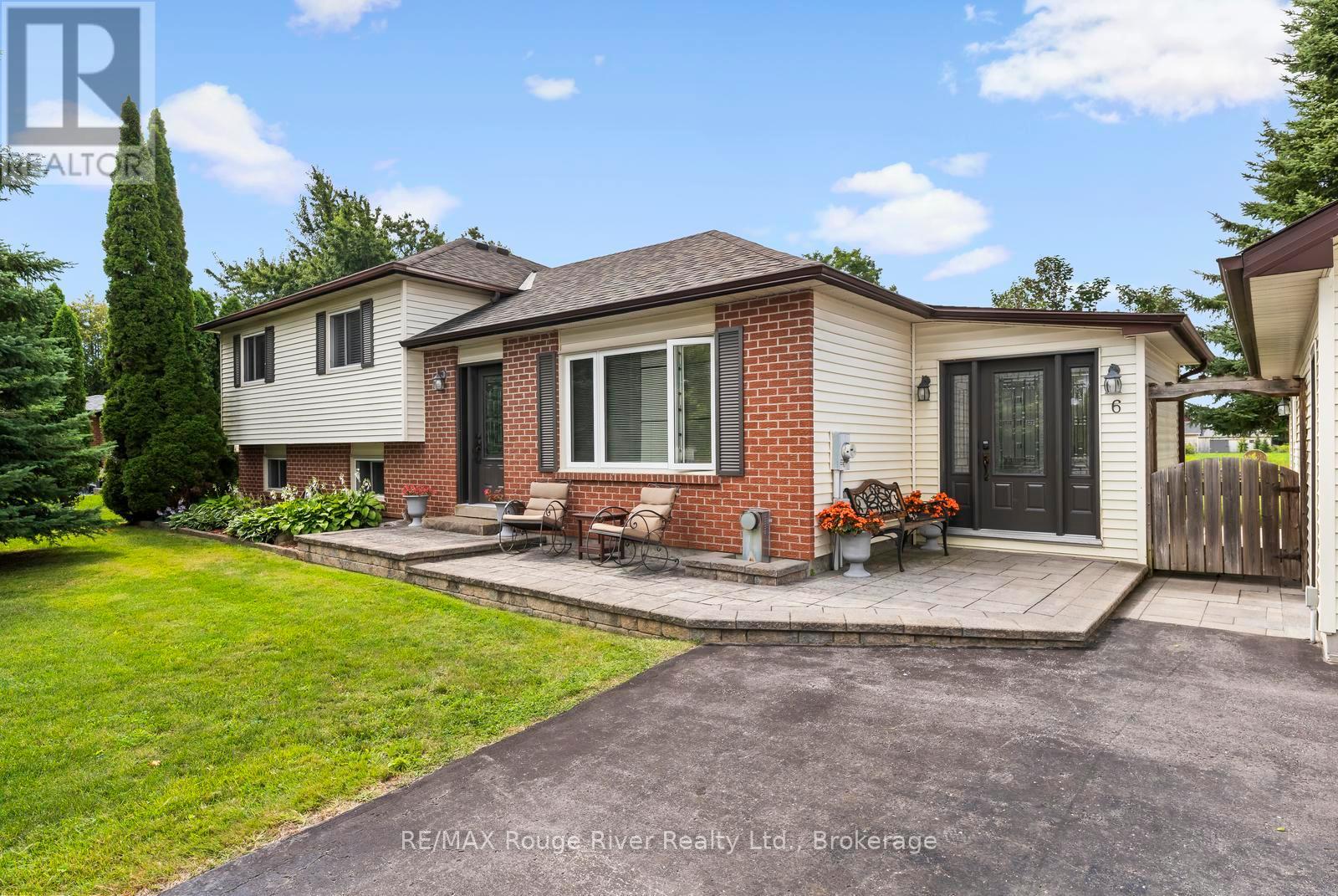 6 HAMILTON DRIVE - 1