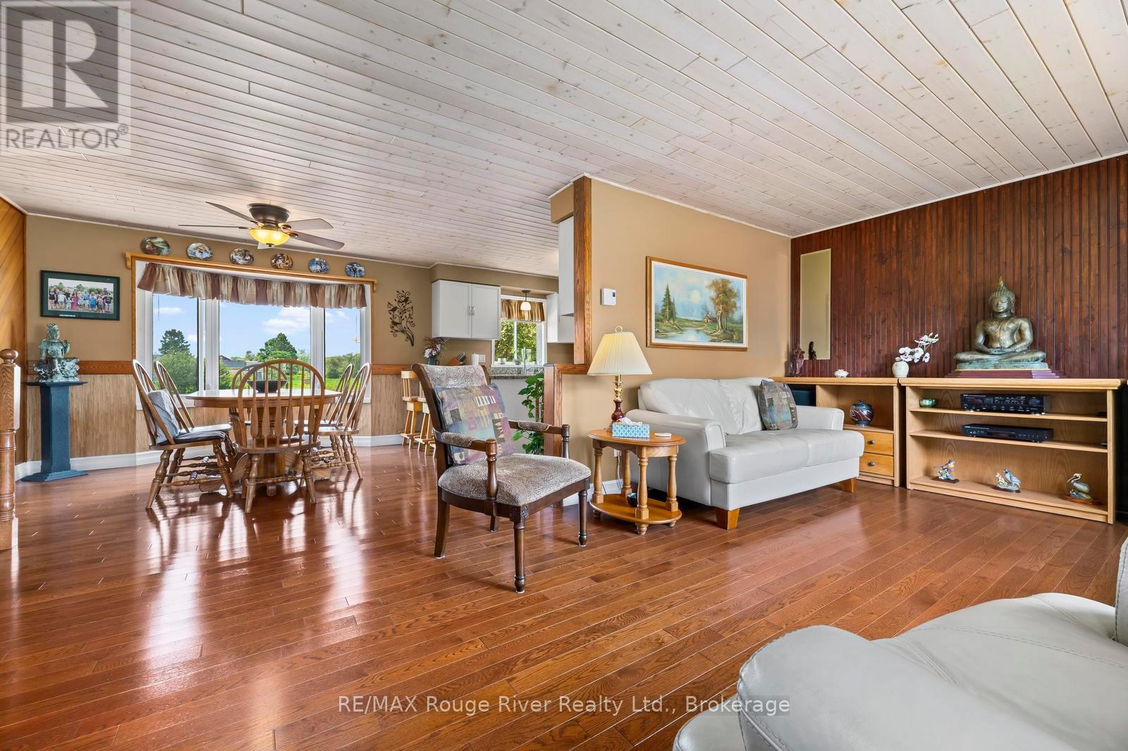 6 HAMILTON DRIVE - 15