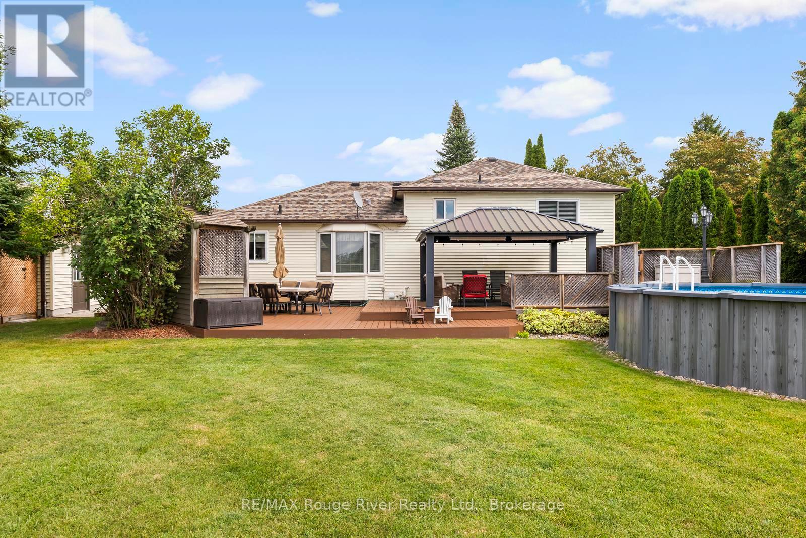 6 HAMILTON DRIVE - 2