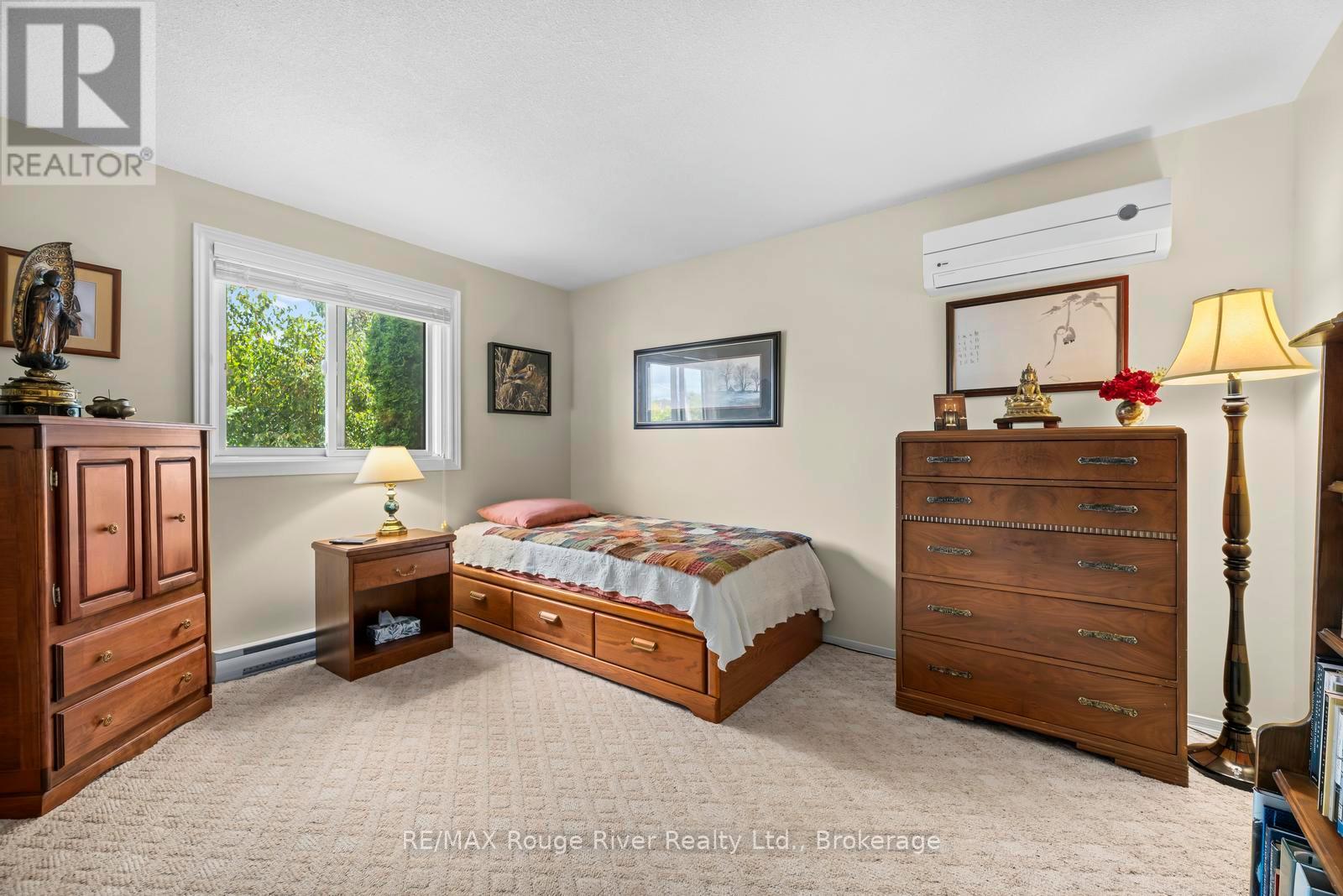 6 HAMILTON DRIVE - 20