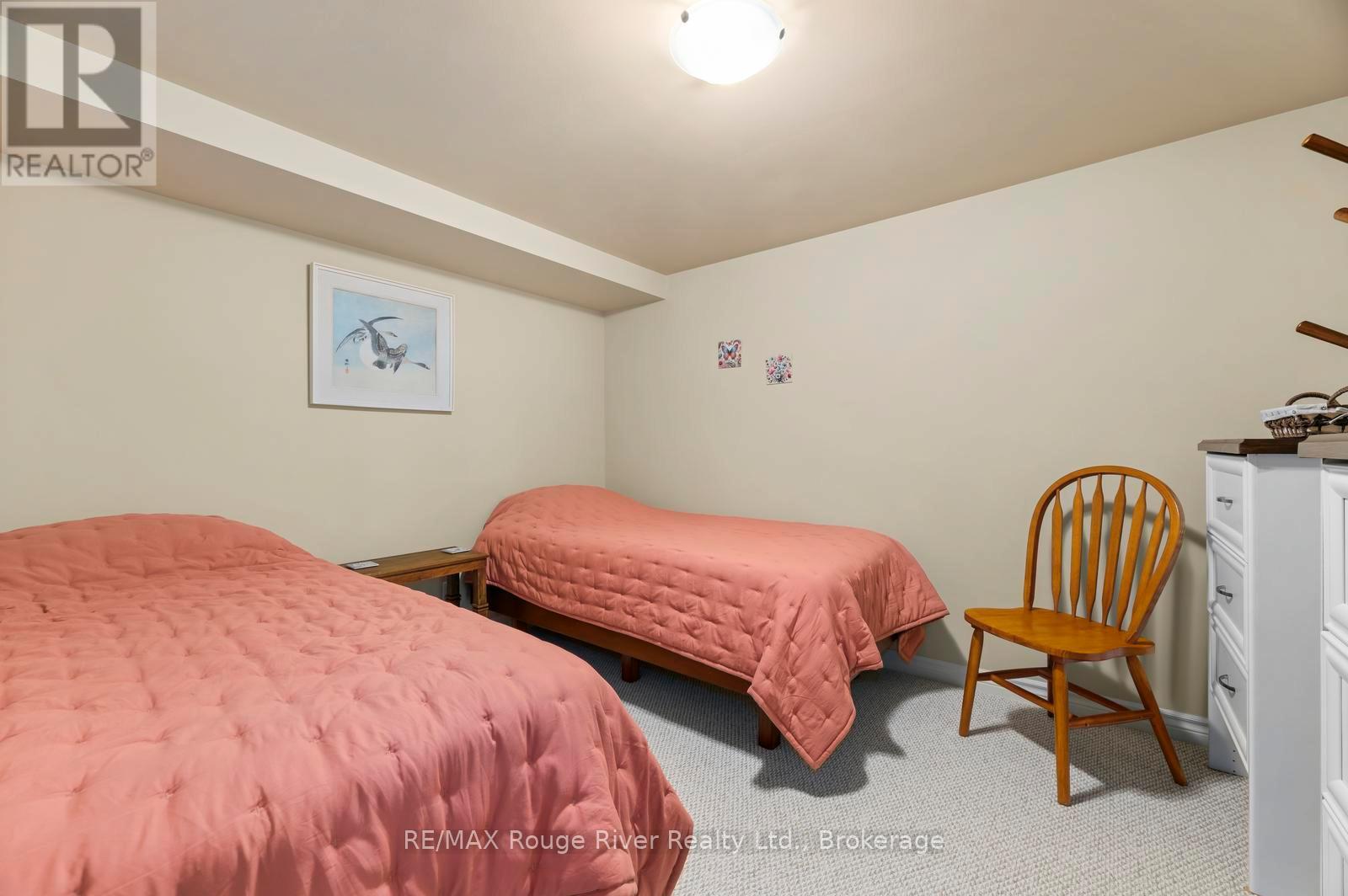 6 HAMILTON DRIVE - 31