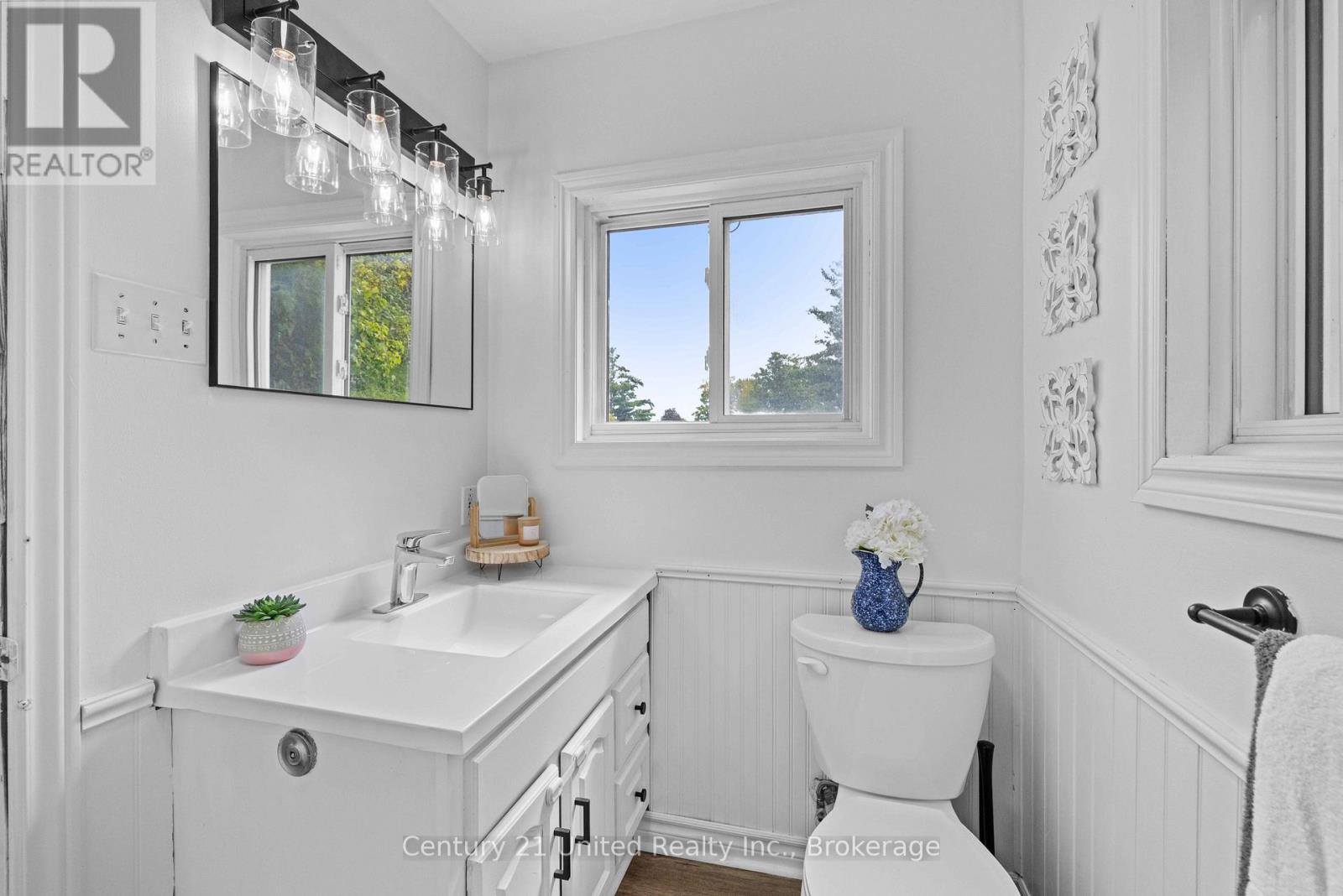 882 PETERBOROUGH STREET - 17